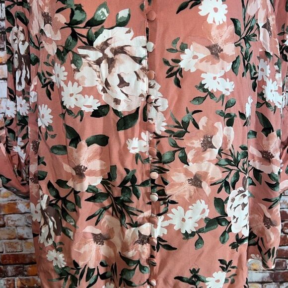 Torrid Harper Floral Button Front Top - Picture 5 of 9